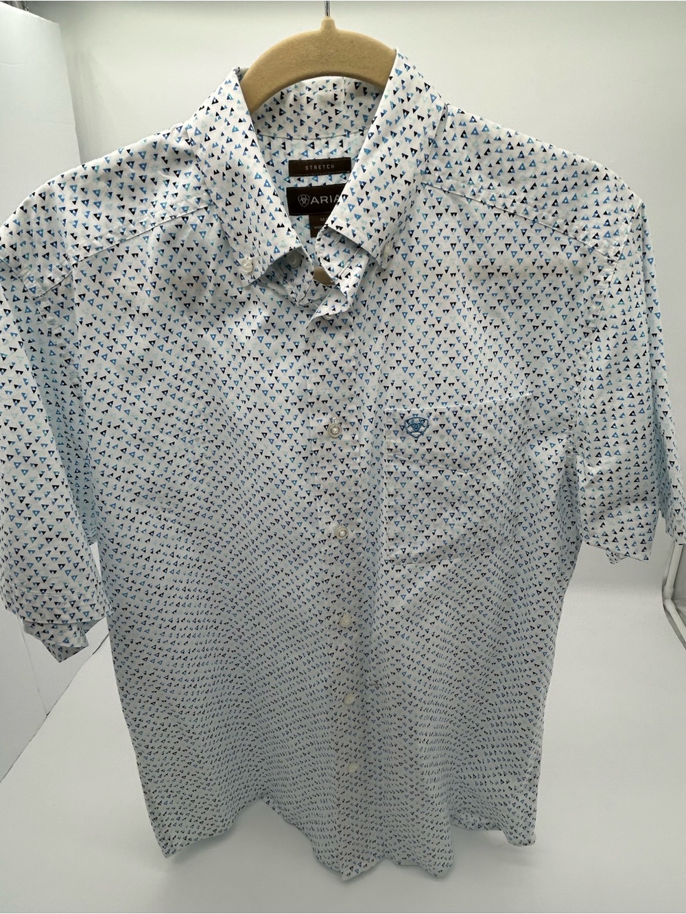 Ariat Men's White And Blue Geometric Short-Sleeve Button-Down Shirt Medium
